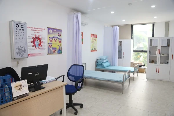 Phòng y tế hiện đại, được trang bị đầy đủ các trang thiết bị