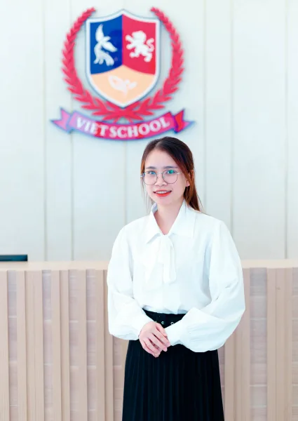 Cô Lê Thị Lệ
