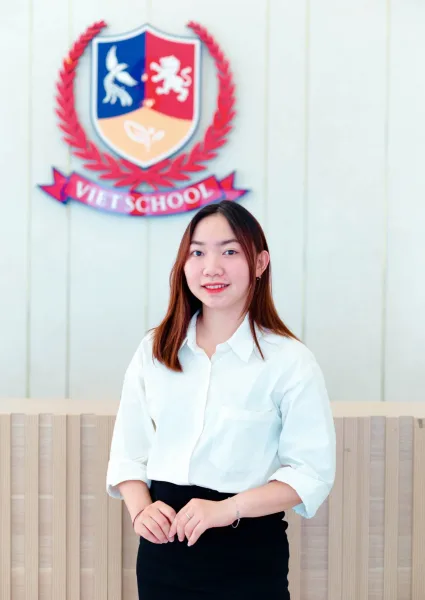 Cô Trần Thị Thùy Linh