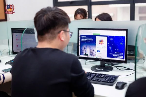 THẦY CÔ VÀ “AI”: DẪN DẮT HỌC SINH LÀM CHỦ TRÍ TUỆ NHÂN TẠO ĐỂ PHÁT TRIỂN TRÍ TUỆ CON NGƯỜI