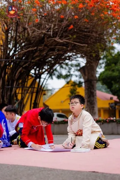 HÀNH TRÌNH “XUYÊN KHÔNG” VỀ THĂNG LONG NGHÌN NĂM VĂN HIẾN CÙNG VIETSCHOOLERS KHỐI 5