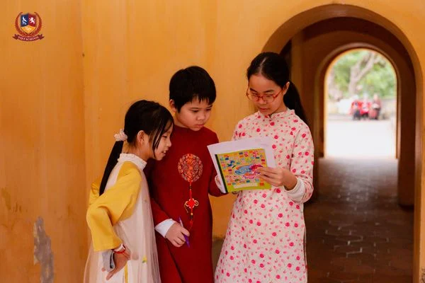 HÀNH TRÌNH “XUYÊN KHÔNG” VỀ THĂNG LONG NGHÌN NĂM VĂN HIẾN CÙNG VIETSCHOOLERS KHỐI 5