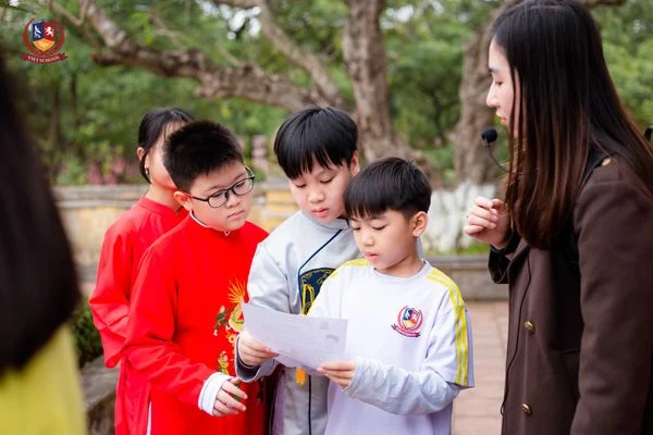 HÀNH TRÌNH “XUYÊN KHÔNG” VỀ THĂNG LONG NGHÌN NĂM VĂN HIẾN CÙNG VIETSCHOOLERS KHỐI 5