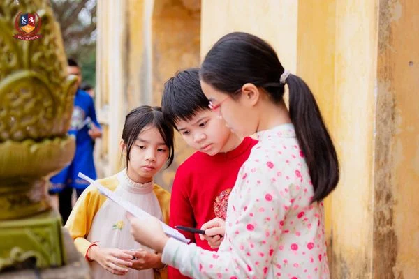 HÀNH TRÌNH “XUYÊN KHÔNG” VỀ THĂNG LONG NGHÌN NĂM VĂN HIẾN CÙNG VIETSCHOOLERS KHỐI 5
