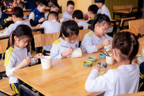 KHỐI 2 “LẤM LEM” KHÁM PHÁ LÒ BẦU CỔ - NÉT ĐẸP TRUYỀN THỐNG TỪ ĐẤT SÉT