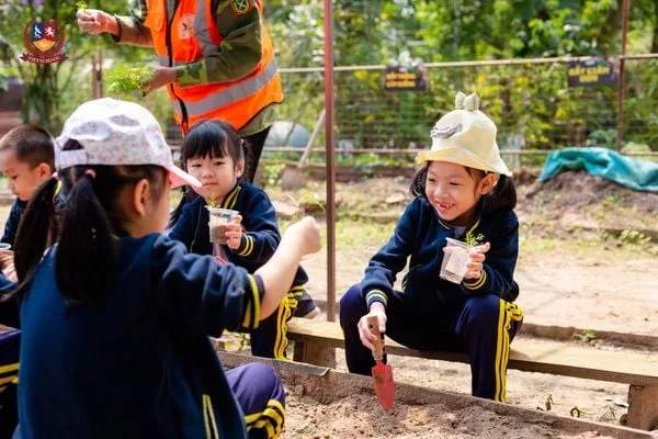 KHỐI 1 KHÁM PHÁ “ỐC ĐẢO XANH” GIỮA LÒNG HÀ NỘI, NUÔI DƯỠNG TÌNH YÊU THIÊN NHIÊN