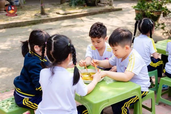 KHỐI 1 KHÁM PHÁ “ỐC ĐẢO XANH” GIỮA LÒNG HÀ NỘI, NUÔI DƯỠNG TÌNH YÊU THIÊN NHIÊN