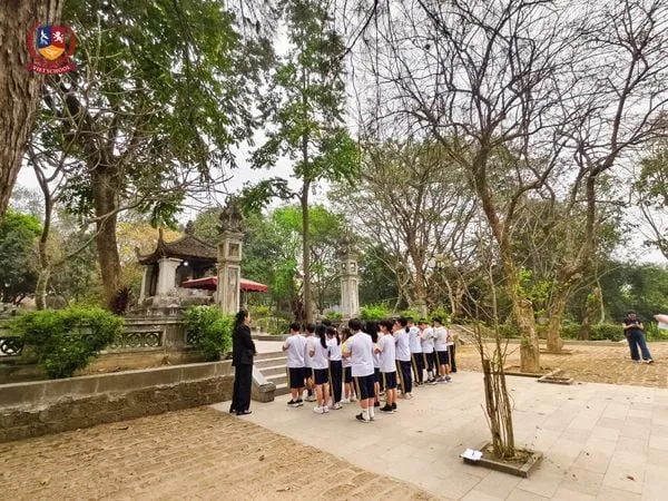 KHỐI 4 VÀ HÀNH TRÌNH TÌM VỀ “ĐẤT HAI VUA” MANG ĐẬM HỒN QUÊ BẮC BỘ