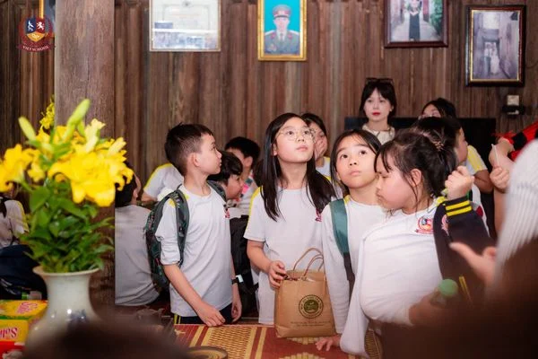 KHỐI 4 VÀ HÀNH TRÌNH TÌM VỀ “ĐẤT HAI VUA” MANG ĐẬM HỒN QUÊ BẮC BỘ