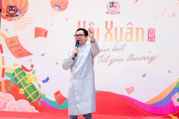THẦY TRÒ VÀ PHỤ HUYNH VIETSCHOOL CHUNG TAY “GÓP MỘT MÙA XUÂN”