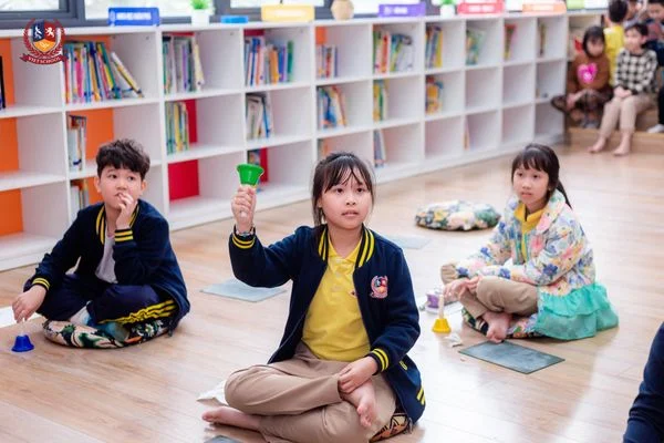 [VĂN SỬ KIÊU HÙNG] VIETSCHOOLERS KHÔNG CHỈ HỌC TIẾNG VIỆT, CHÚNG EM YÊU TIẾNG VIỆT