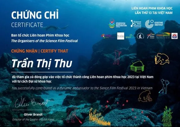 GIÁO VIÊN VIETSCHOOL VINH DỰ NHẬN CHỨNG CHỈ LIÊN HOAN PHIM KHOA HỌC
