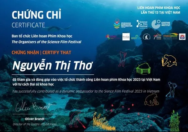 GIÁO VIÊN VIETSCHOOL VINH DỰ NHẬN CHỨNG CHỈ LIÊN HOAN PHIM KHOA HỌC