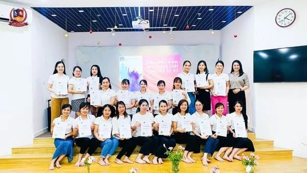 VIETSCHOOL ĐÀO TẠO CHƯƠNG TRÌNH BẢN QUYỀN “GIÁO VIÊN MẦM NON THÔNG THÁI” CỦA TỔ CHỨC GIÁO DỤC HÀNG ĐẦU SINGAPORE