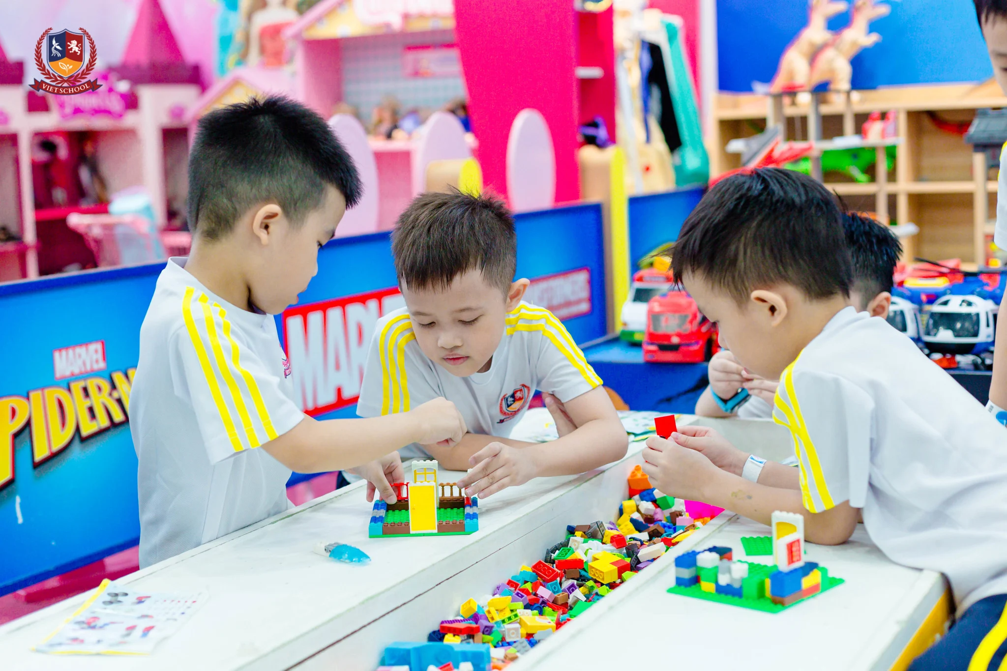 KHỐI 1 VUI CHƠI HẾT MÌNH TRONG CHUYẾN ĐI TRẢI NGHIỆM ĐẦU TIÊN ĐẾN TINIPARK