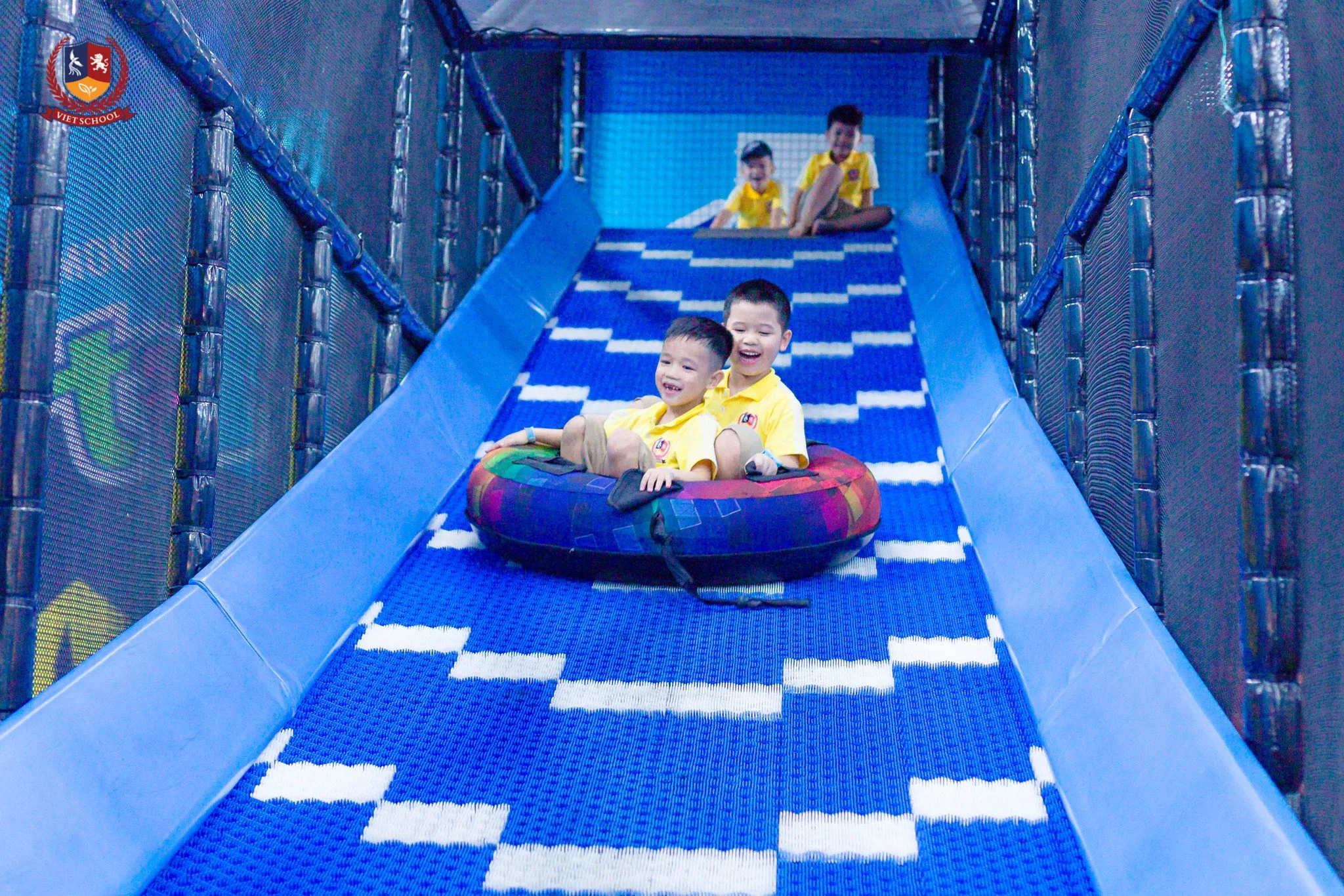 KHỐI 1 VUI CHƠI HẾT MÌNH TRONG CHUYẾN ĐI TRẢI NGHIỆM ĐẦU TIÊN ĐẾN TINIPARK