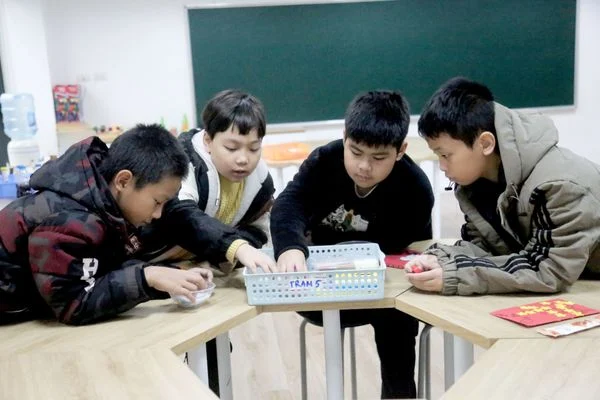 VIETSCHOOL OPEN CAMPUS: PHỤ HUYNH ĐƯỢC THẤU HIỂU, CON ĐƯỢC TRẢI NGHIỆM VÔ VÀN ĐIỀU THÚ VỊ