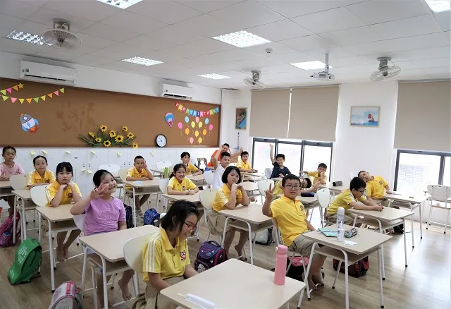RỘN RÃ NGÀY TỰU TRƯỜNG CÙNG VIETSCHOOLERS