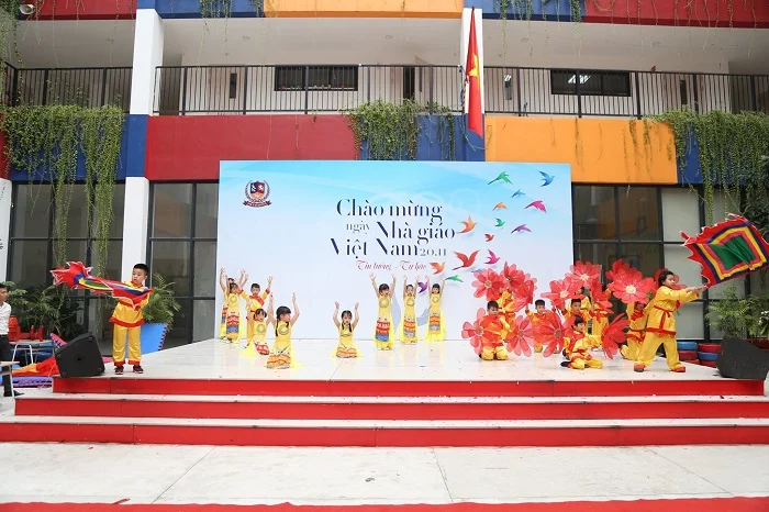 20/11 - MUÔN VÀN CẢM XÚC TRI ÂN THẦY CÔ