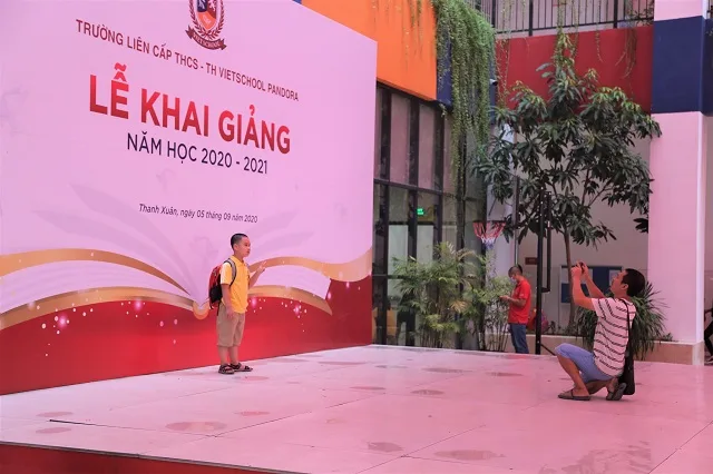 RỘN RÃ NGÀY TỰU TRƯỜNG CÙNG VIETSCHOOLERS