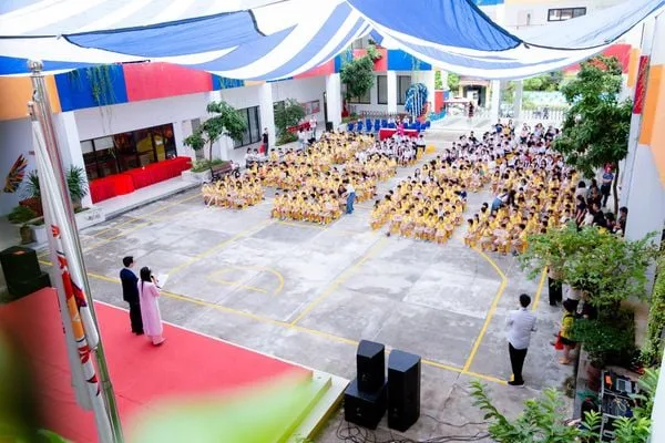 BACK TO SCHOOL: NỤ CƯỜI VIETSCHOOLERS TRONG NGÀY HỘI TỰU TRƯỜNG