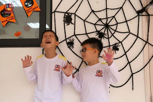 NHÌN LẠI NHỮNG KHOẢNH KHẮC ĐẸP TRONG LỄ HỘI HALLOWEEN TẠI VIETSCHOOL