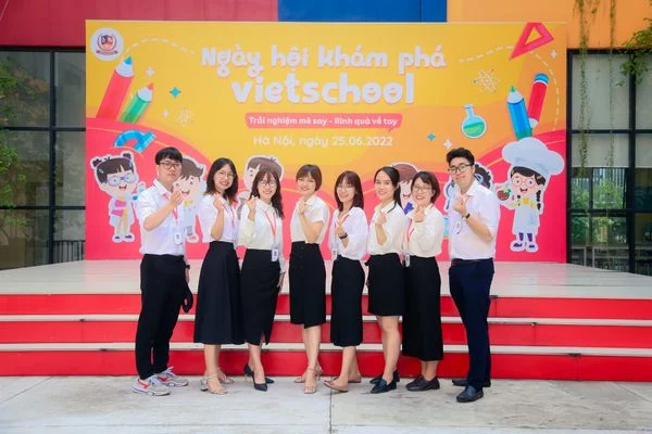 ĐỘI NGŨ GIÁO VIÊN TRƯỜNG LIÊN CẤP THCS - TH VIETSCHOOL PANDORA: TRẺ TRUNG, NHIỆT HUYẾT, ĐAM MÊ VÀ SÁNG TẠO