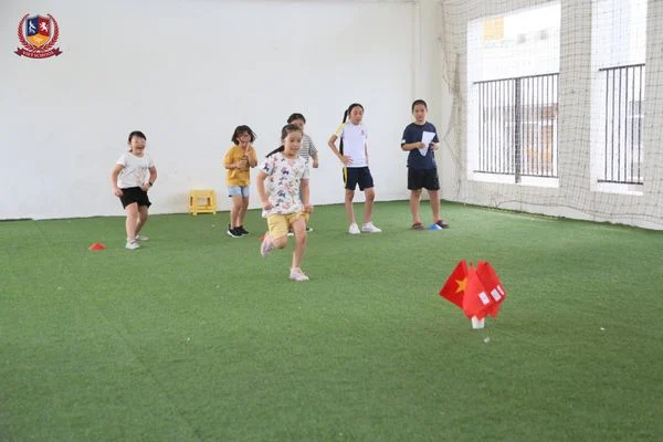Không khí háo hức đón chào ngày Khai giảng trại hè Vietschool