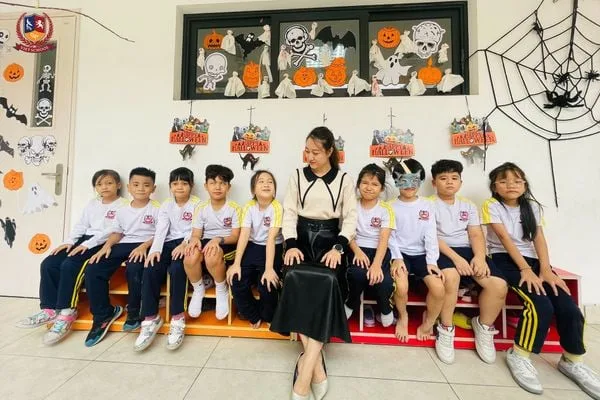 NHÌN LẠI NHỮNG KHOẢNH KHẮC ĐẸP TRONG LỄ HỘI HALLOWEEN TẠI VIETSCHOOL