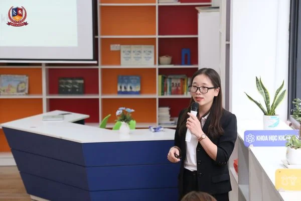 Workshop tháng 9: Các bậc cha mẹ hiểu về “5 ngôn ngữ yêu thương” Ths Đặng Thị Thu Trang, Giám đốc khối giáo dục Vietschool