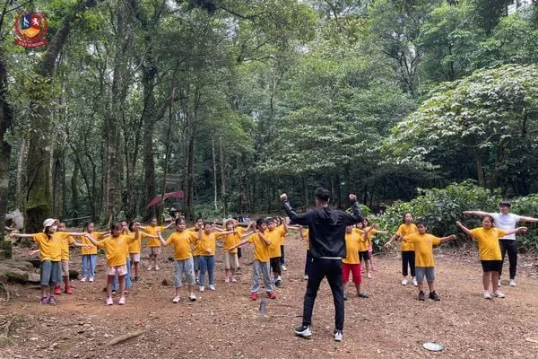 Thỏa sức tự do khám phá tại vườn Quốc gia Ba Vì cùng trại hè Vietschool