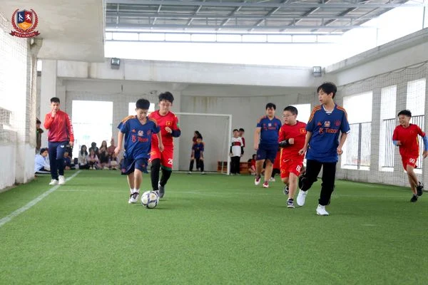 VIETSCHOOLERS HÁO HỨC NHẬN CÚP VÀ GIẢI THƯỞNG "HỘI THAO TOÀN TRƯỜNG – SPORTS DAY" NĂM HỌC 2022-2023
