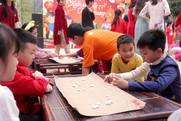LỄ HỘI “XUÂN SUM VẦY, TẾT YÊU THƯƠNG” - BỨC TRANH TÁI HIỆN TẾT TRUYỀN THỐNG DÂN TỘC