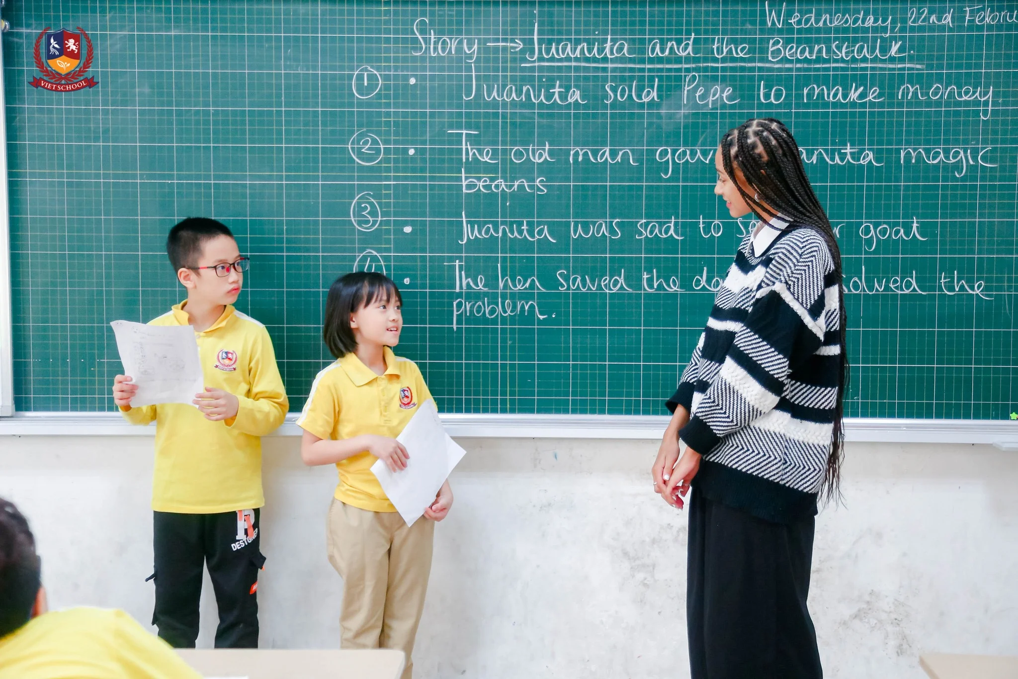 NHỮNG TIẾT TIẾNG ANH ĐẦY SÁNG TẠO VỚI “LỚP HỌC ĐẢO NGƯỢC” TẠI VIETSCHOOL