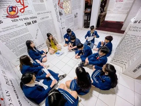 HỌC SINH KHỐI 6,7 ĐẮM MÌNH TRONG KHÔNG GIAN VĂN HOÁ VIỆT TẠI VIỆT PHỦ THÀNH CHƯƠNG