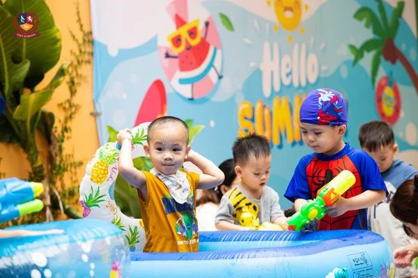 NGÀY HỘI NƯỚC - CÁC BÉ VUI CHƠI THẢ GA DƯỚI LÀN NƯỚC XANH MÁT