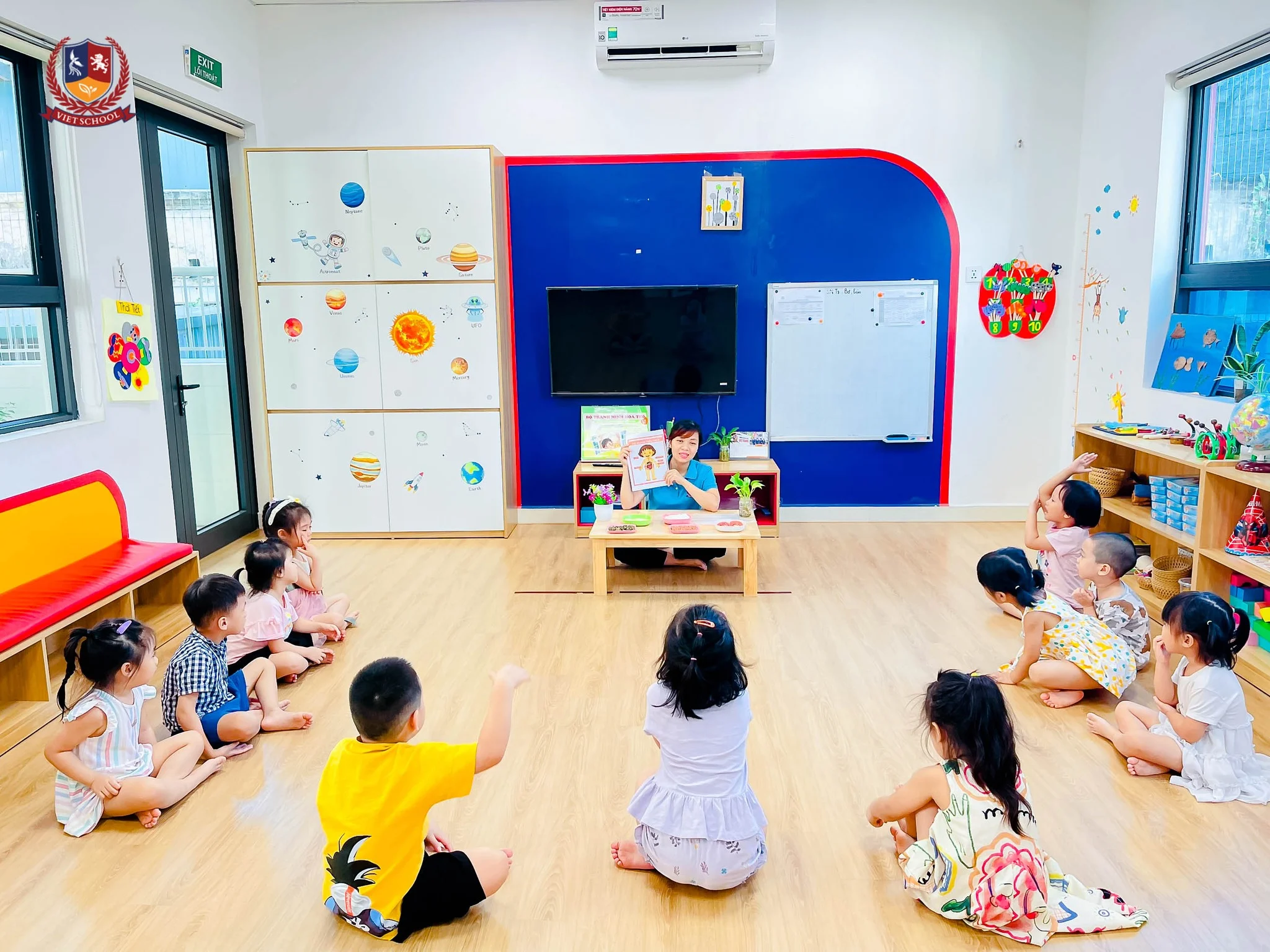 VIETSCHOOL NEWSLETTER 08/2023 - BẢN TIN THÁNG 8/2023