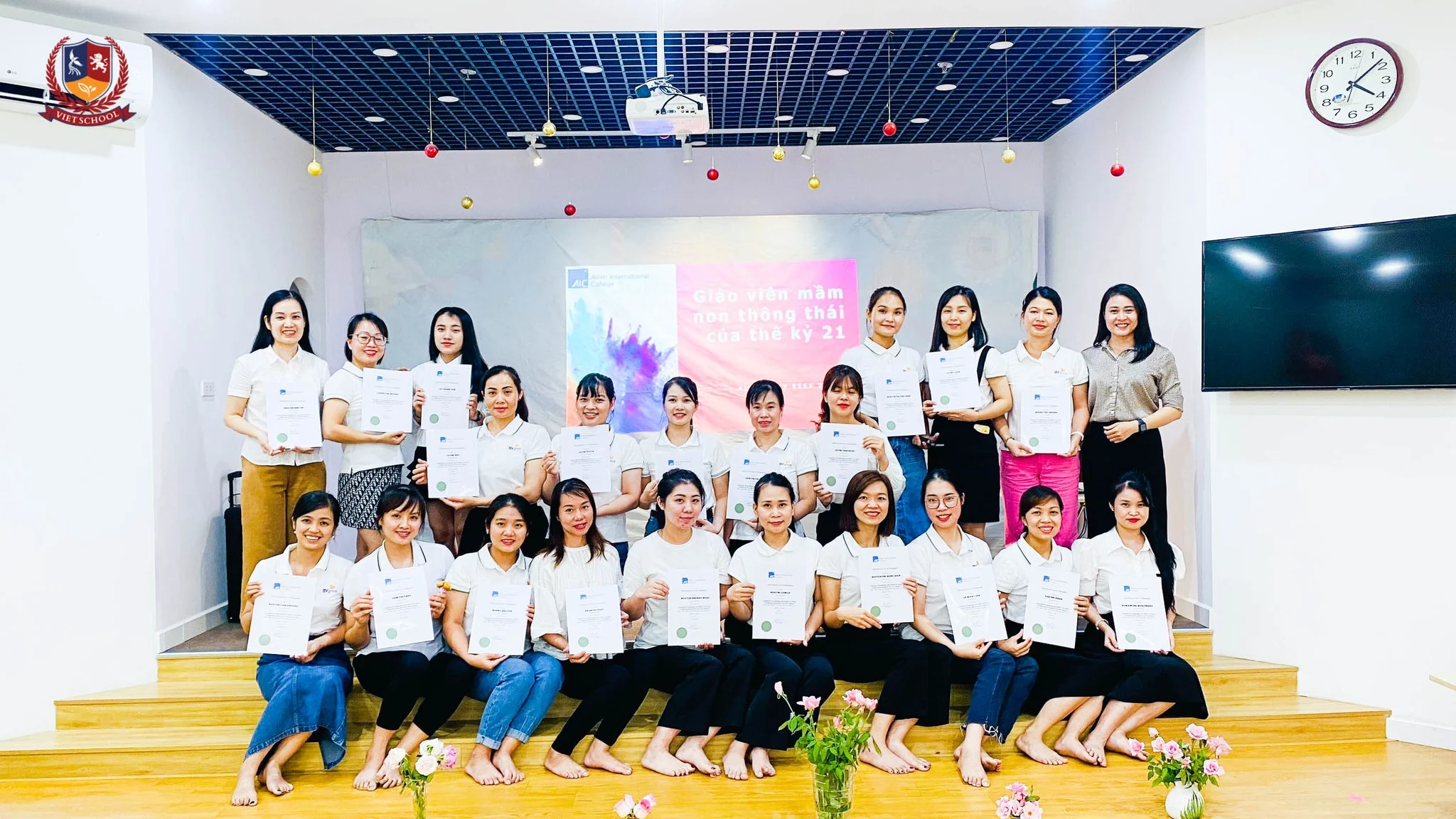 VIETSCHOOL NEWSLETTER 08/2023 - BẢN TIN THÁNG 8/2023