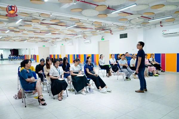 GIÁO VIÊN VIETSCHOOL CẬP NHẬT CÁC PHƯƠNG PHÁP DẠY HỌC TÍCH CỰC ĐỂ THÚC ĐẨY TỐI ĐA TIỀM NĂNG TRONG MỖI HỌC SINH