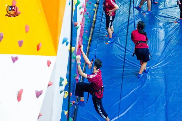 VẬN ĐỘNG THÔNG MINH - VUI CHƠI HẾT MÌNH CÙNG HỌC SINH KHỐI 7 & KHỐI 8 TẠI JUMP ARENA