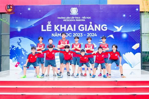 Đội tuyển bóng đá cấp Trung học cơ sở.