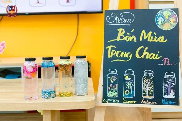 CÁC BÉ TẠO RA CẢNH SẮC THIÊN NHIÊN “BỐN MÙA TRONG CHAI”