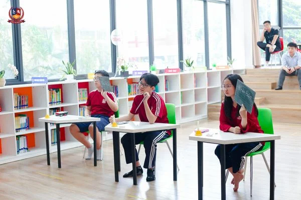 SÔI NỔI VÒNG CHUNG KẾT CUỘC THI OLYMPIC KHOA HỌC NĂM HỌC 2023-2024