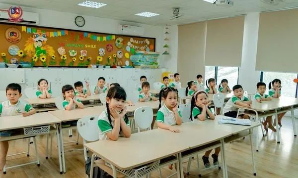 VIETSCHOOL CHÀO ĐÓN CÁC BẠN NHỎ TRƯỜNG MẦM NON SEEDS SCHOOL ĐẾN VỚI TRẢI NGHIỆM LÀM HỌC SINH LỚP 1
