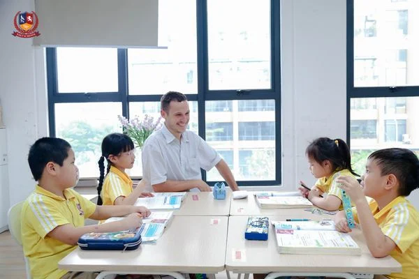 BỐ MẸ, CON VÀ TRƯỜNG HỌC: LÀM NHƯ THẾ NÀO ĐỂ HÀI HÒA?