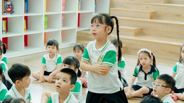 VIETSCHOOL CHÀO ĐÓN CÁC BẠN NHỎ TRƯỜNG MẦM NON SEEDS SCHOOL ĐẾN VỚI TRẢI NGHIỆM LÀM HỌC SINH LỚP 1