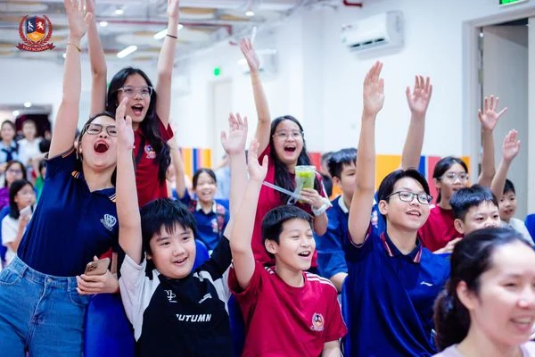 NHỮNG “NHÀ KHOA HỌC NHÍ” TRỔ TÀI TẠI CHUNG KẾT CUỘC THI SCIENCE FAIR