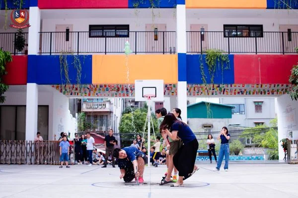 NHỮNG “NHÀ KHOA HỌC NHÍ” TRỔ TÀI TẠI CHUNG KẾT CUỘC THI SCIENCE FAIR