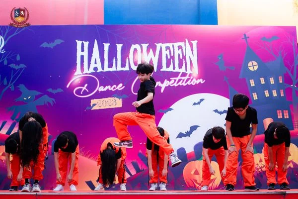 VIETSCHOOLERS SÁNG TẠO, TOẢ SÁNG TẠI LỄ HỘI HALLOWEEN 2023
