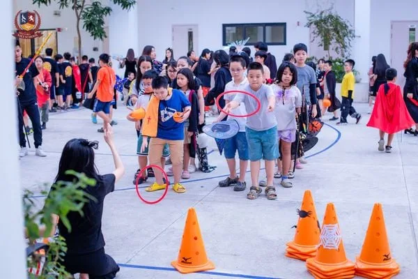 VIETSCHOOLERS SÁNG TẠO, TOẢ SÁNG TẠI LỄ HỘI HALLOWEEN 2023